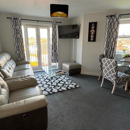 Spacious 1 Bedroom Apartment In Wigan Shevington Екстериор снимка