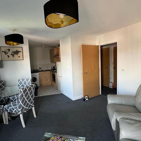 Spacious 1 Bedroom Apartment In Wigan Shevington Екстериор снимка