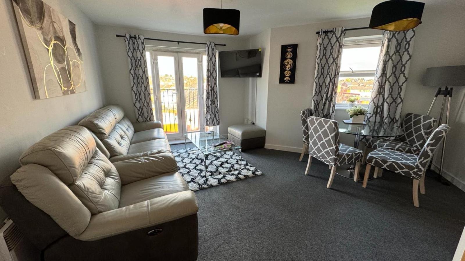 Spacious 1 Bedroom Apartment In Wigan Shevington Екстериор снимка